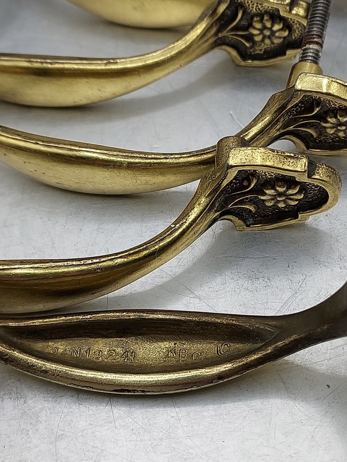 6 Brass Floral Cabinet Drawer Pull Handles 4.5″L KEELER Brass CO N18241 W/screws