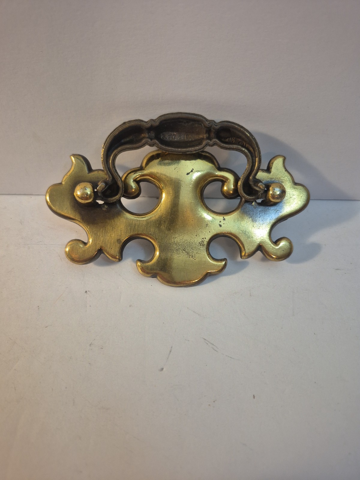 Vintage Brass Chippendale Batwing Drop Swinging Bail Drawer Pulls Lot Of 8