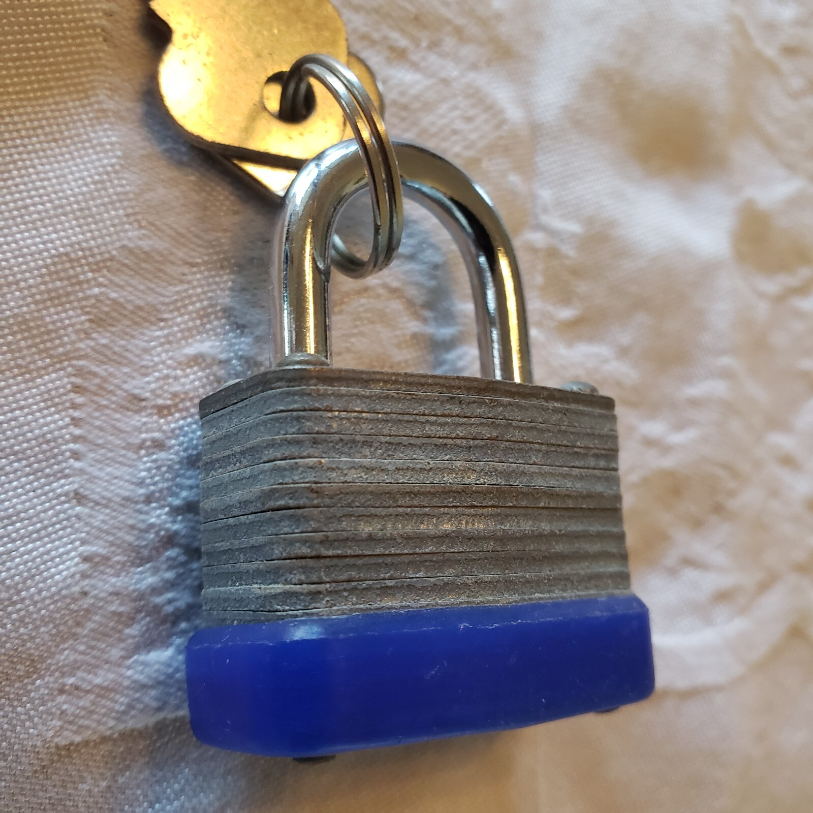 VTG Pad Lock 30mm with Two Keys Chrome 1.25″ Wide 1.75″ Tall Blue Edge