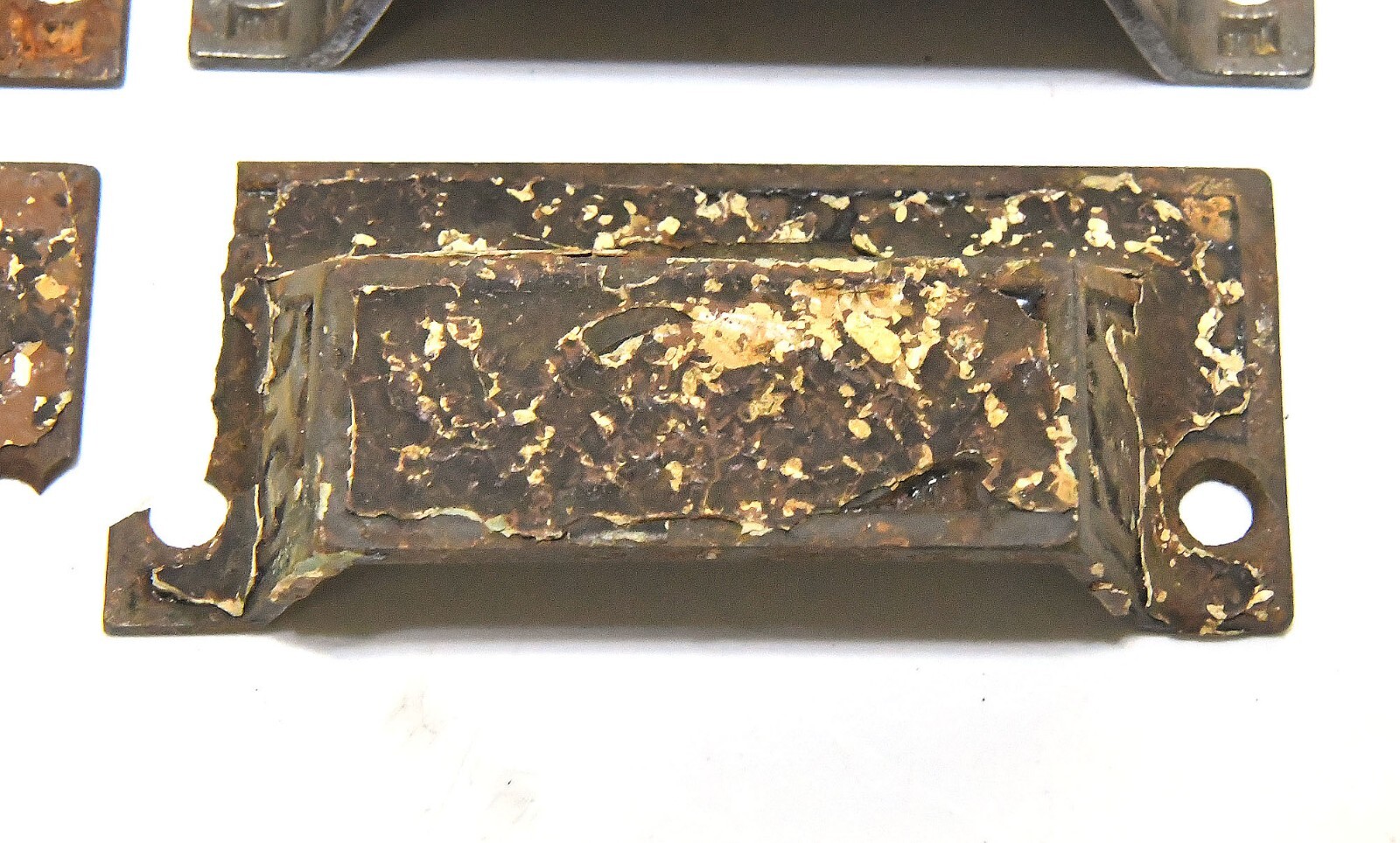 10 MATCHING MATCHING EASTLAKE STYLE DRAWER PULLS / HANDLES 3 HAVE BREAKS