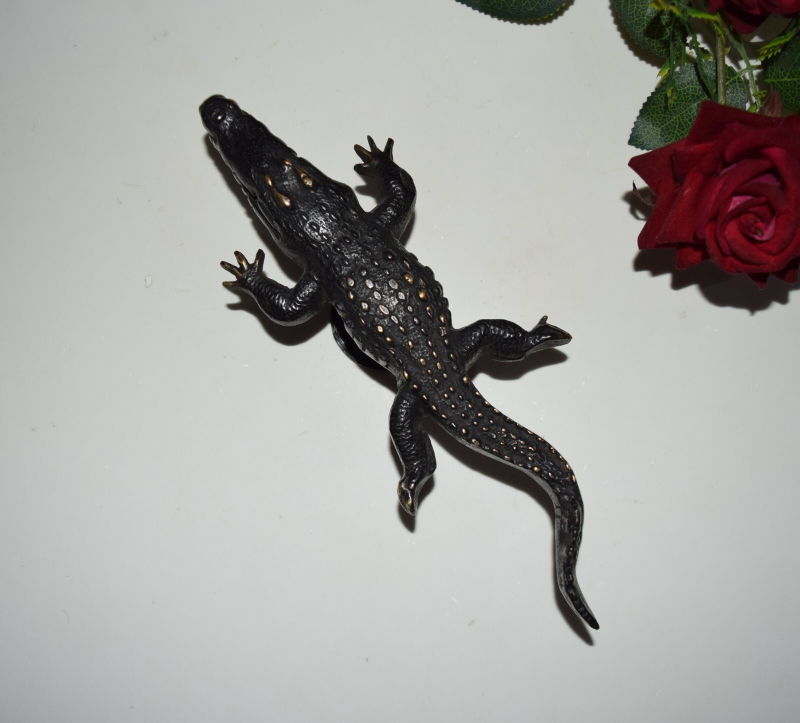 10” Inche Monitor Lizard Handle Brass Round Base Crocodile Door Side Grip HK439