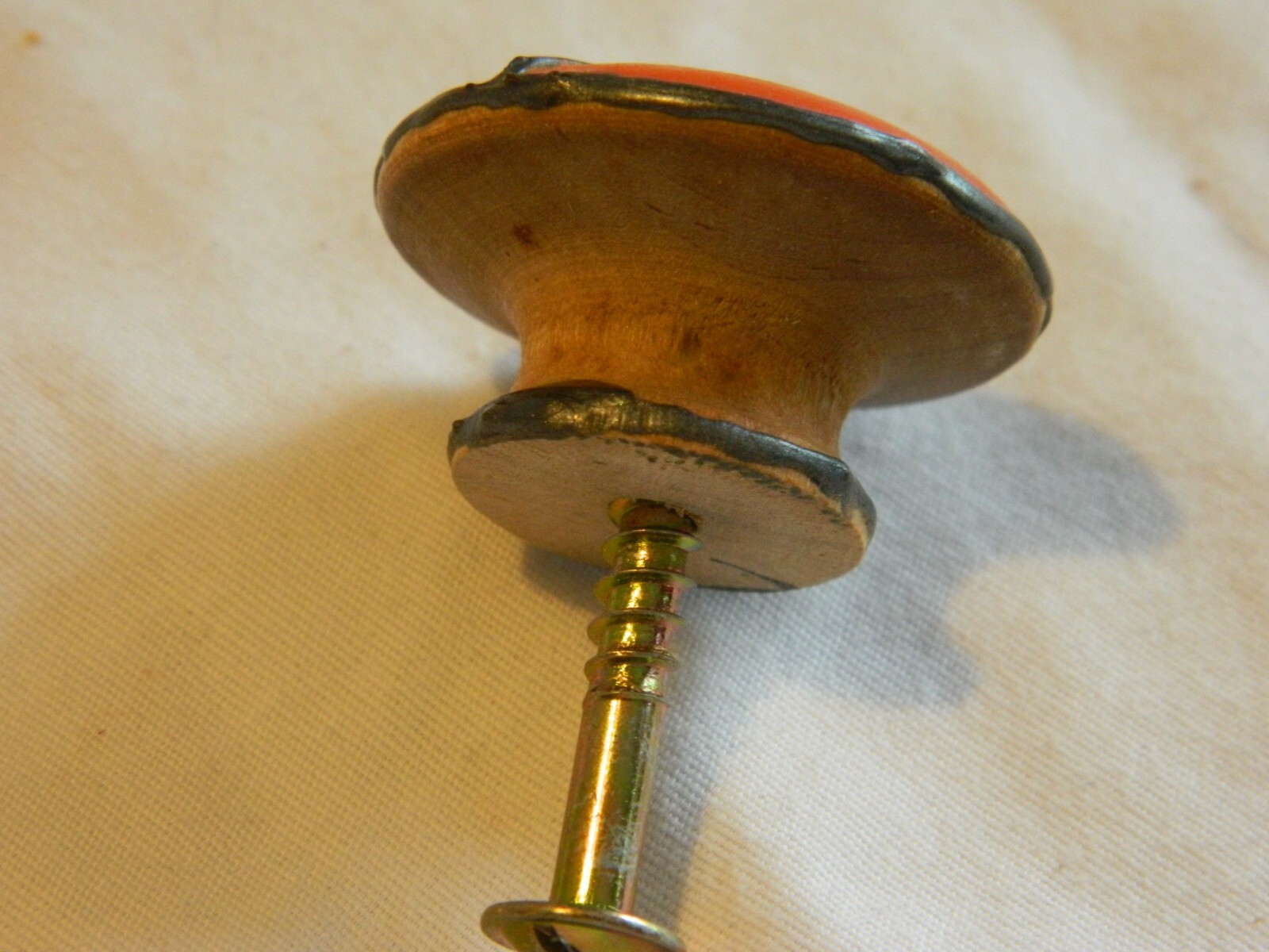 C-24 LOT OF 39 TRICOLOR WOOD DRAWER PULLS