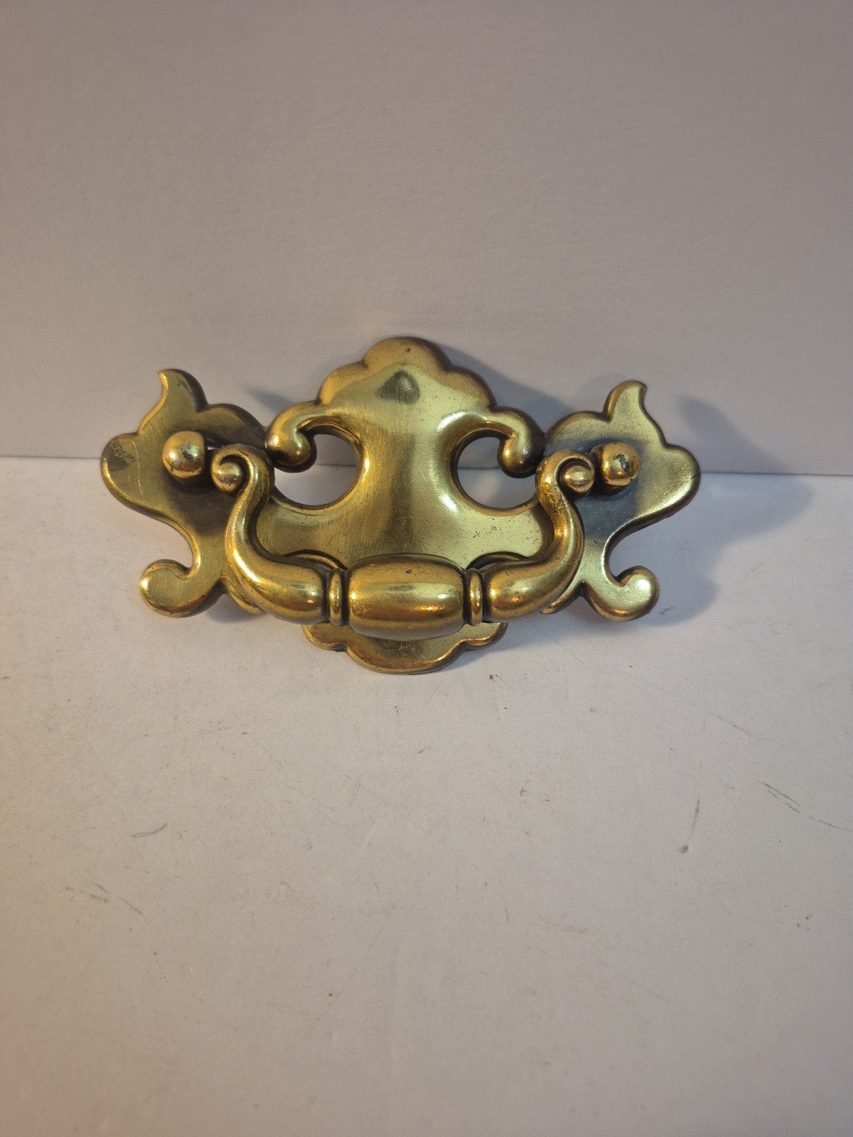 Vintage Brass Chippendale Batwing Drop Swinging Bail Drawer Pulls Lot Of 8