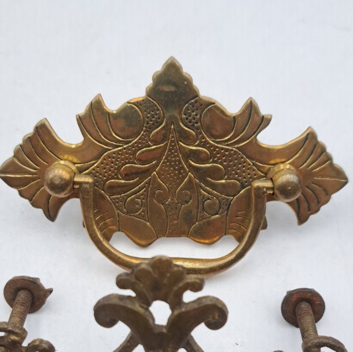 Lot of Mixed Antique/Vintage Hardware Furniture Drawer Pulls Handles Metal Brass