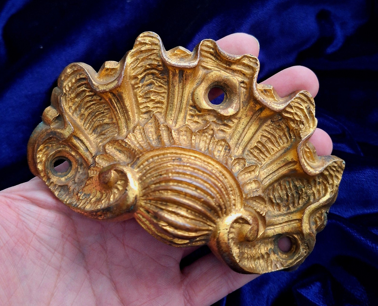 Gold Gilt Bronze Drawer Cupboard Pulls Clam Shell Antique French Quality Cast