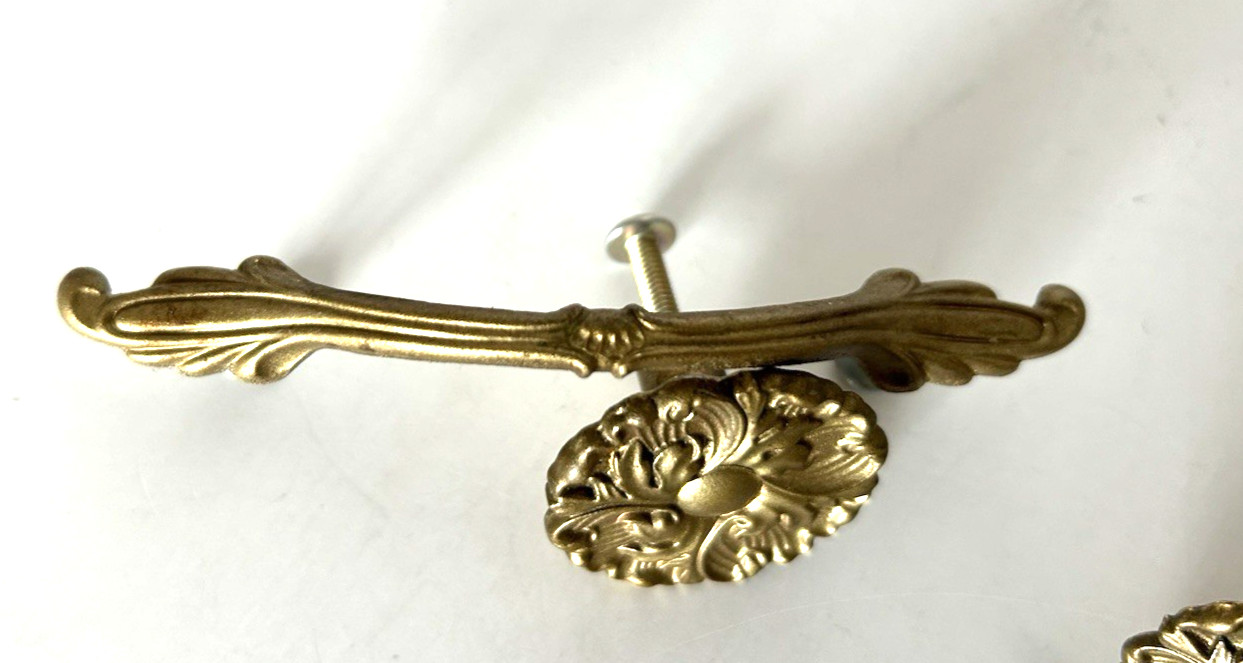 Lot F Vintage Ajax Drawer Cabinet Handles Pulls 3 Knobs 2 Pulls Gold Tone