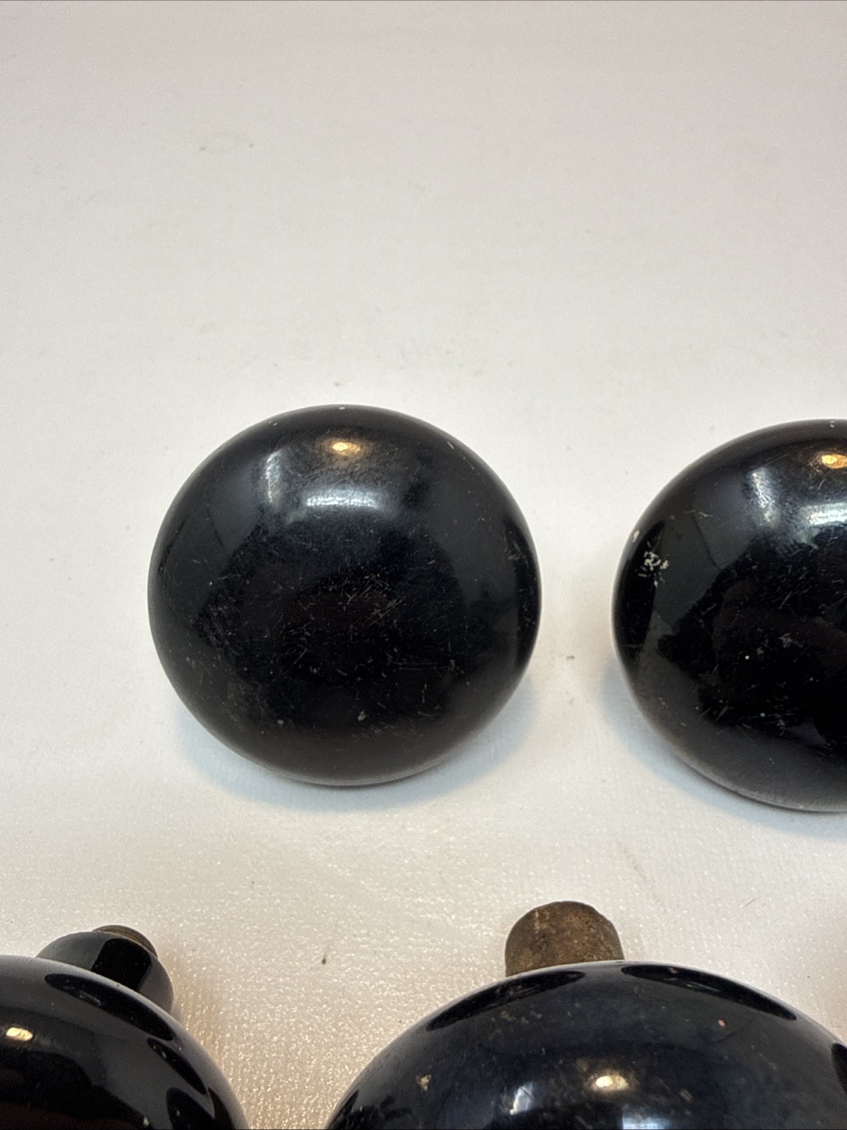5 – Vintage Round Black Knobs