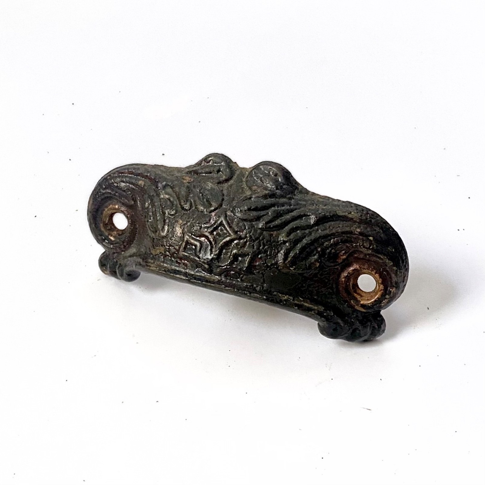 Five 3.875″ Cast Iron Drawer Bin Pulls Leaves Scrolls Reading Hardware PA c1885