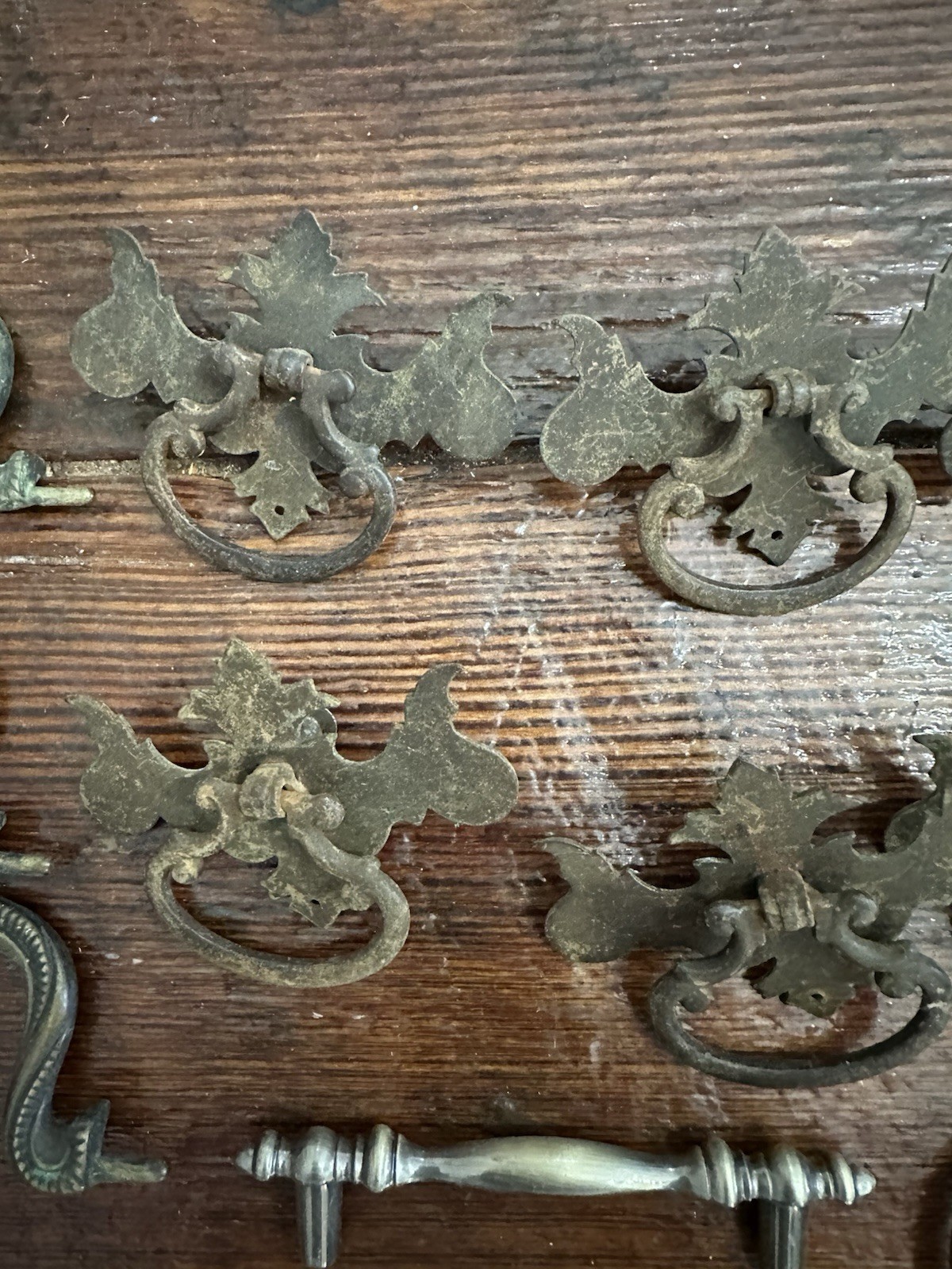 Antique & Vintage Mixed Lot Brass Metal Drawer Pulls Handles Parts & Hardware