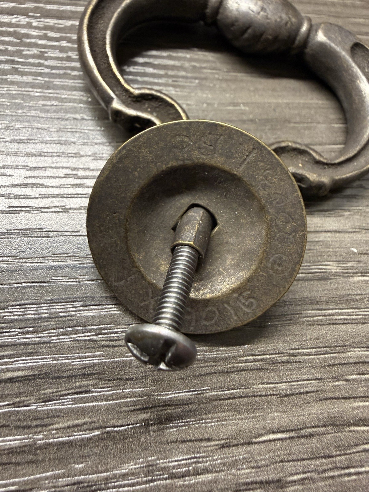 Vintage KBC Knocker Style Drop Bail Pull Handle & Backplate Dark Aged Brass (94)