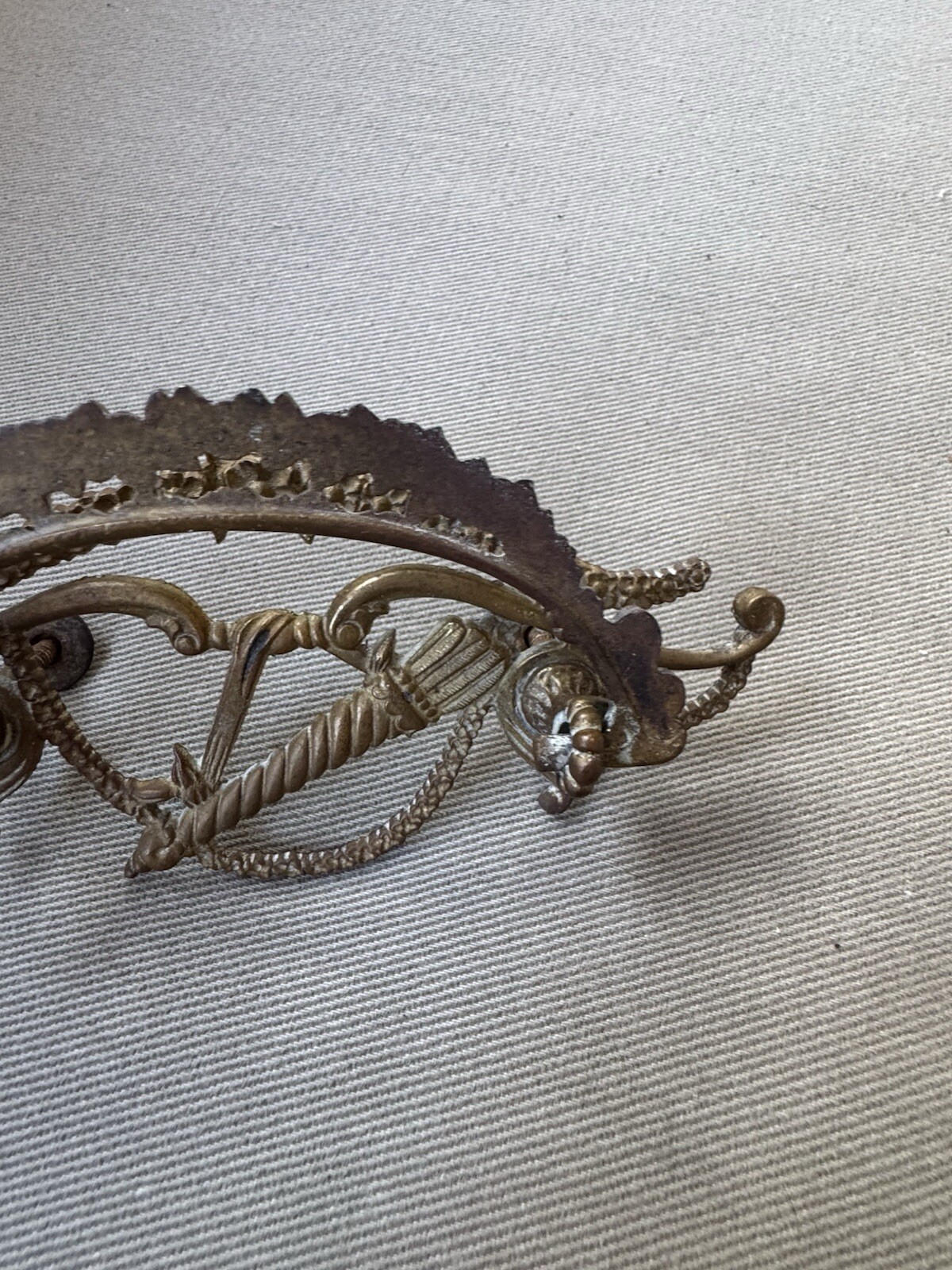 Antique Ornate Floral Pattern Bronze Tone Metal Drawer Pull