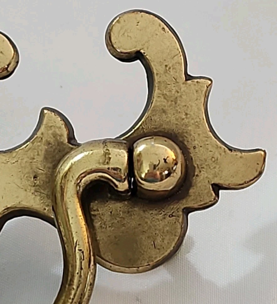 Vtg KBC Keeler Brass Co. Batwing Chippendale Style Drawer Pull W/Screws N-19560