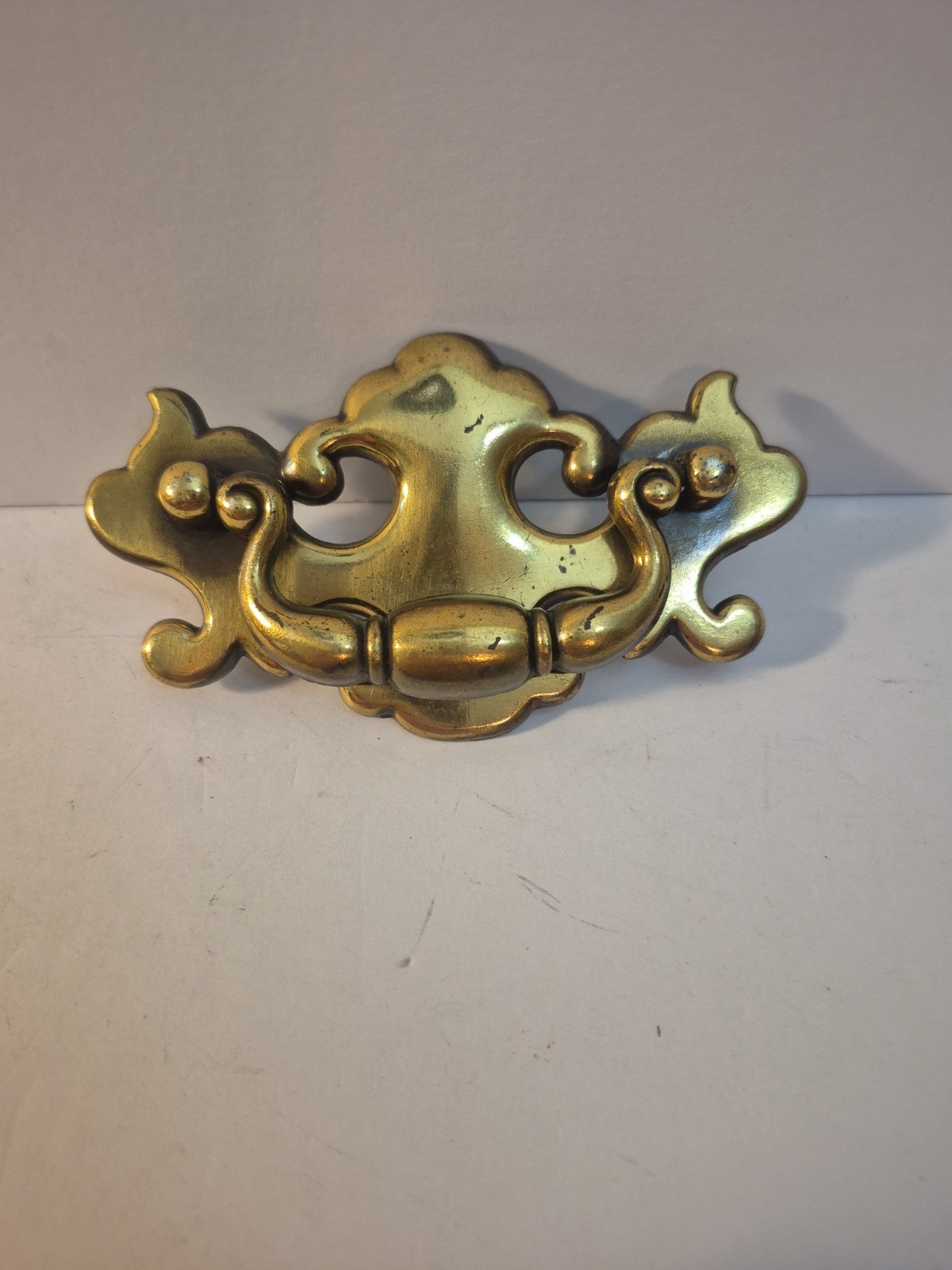 Vintage Brass Chippendale Batwing Drop Swinging Bail Drawer Pulls Lot Of 8