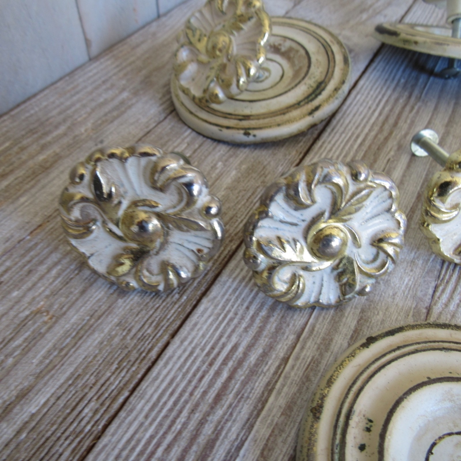 Vintage Knobs White & Gold Cabinet Door Drawer Pulls Hollywood Regency 9 Knobs