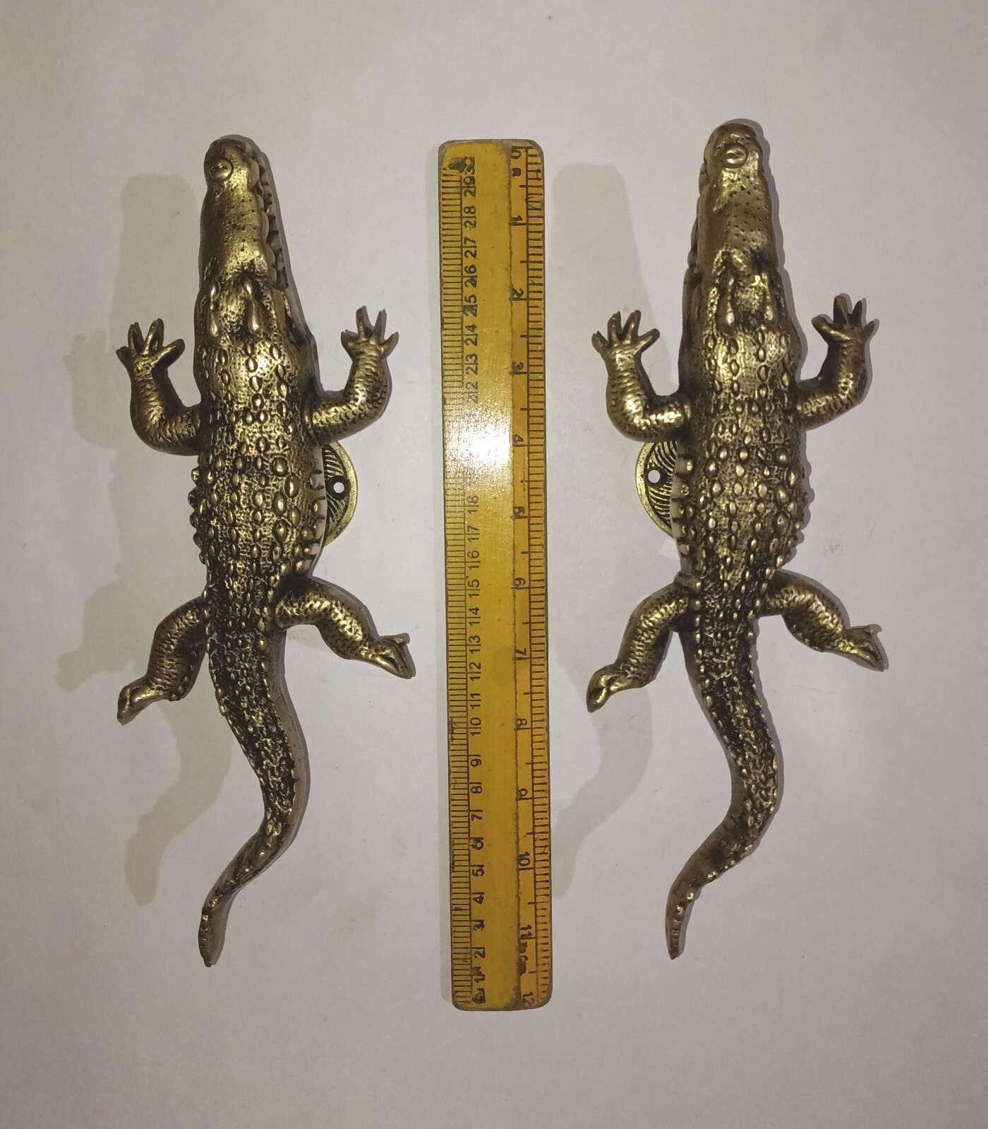 Crocodile Door Handle Round Base Brass Wild Theme Home Door Decor Pull GTX