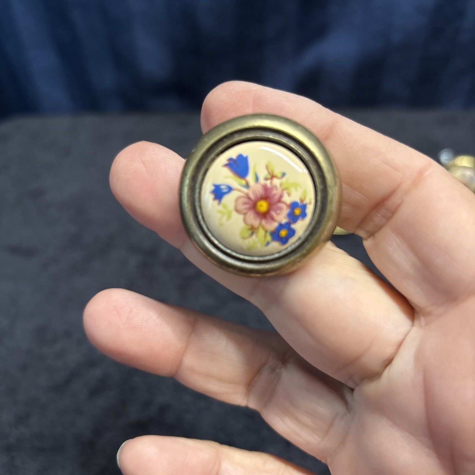Lot of 4 Brass and Porcelain Blue/Pink Flower Drawer Pulls Door Knobs R7