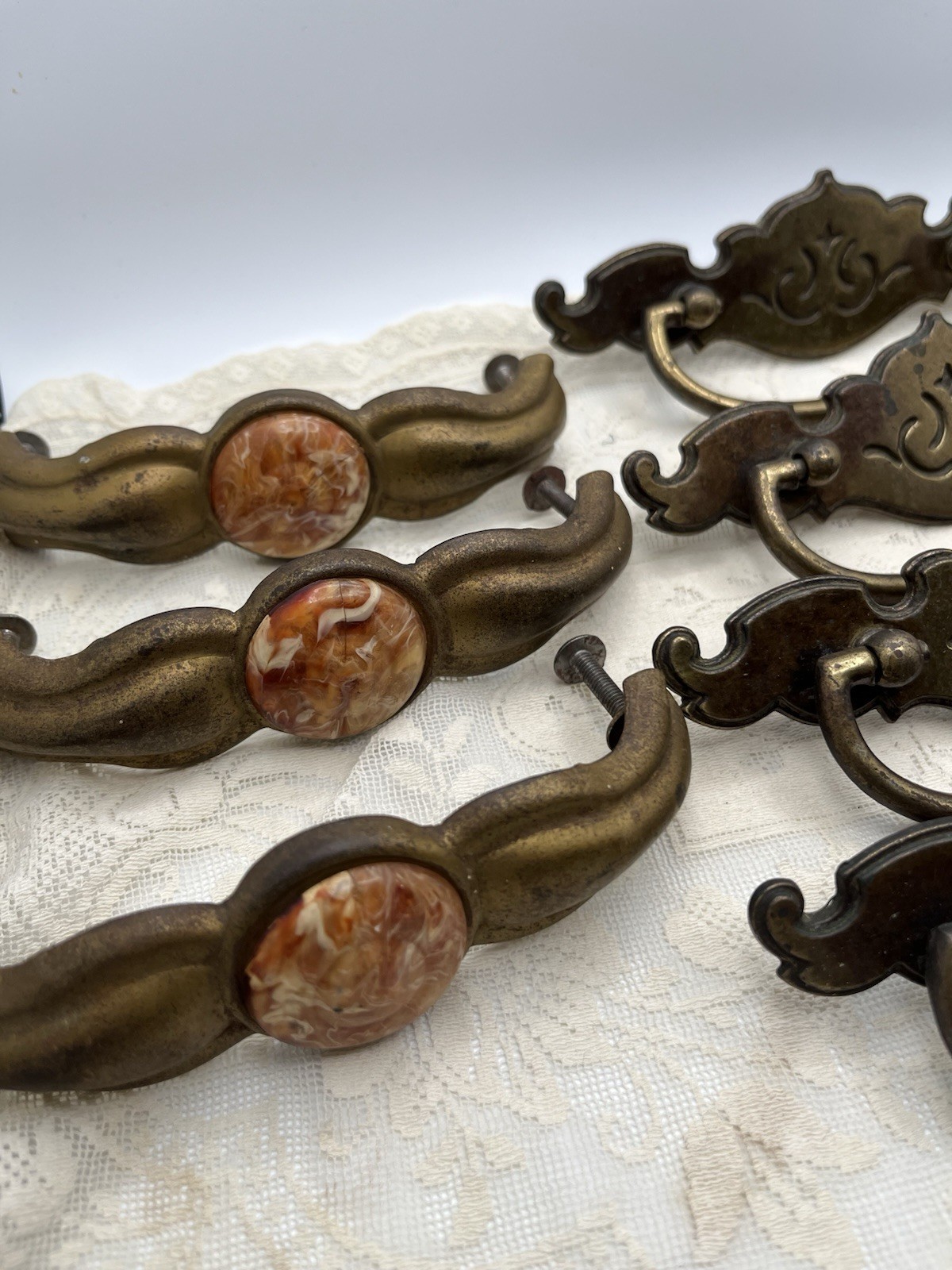 Furniture Pulls Handles Brass Bakelite Vintage Lot Of 13 Hardware Mixed