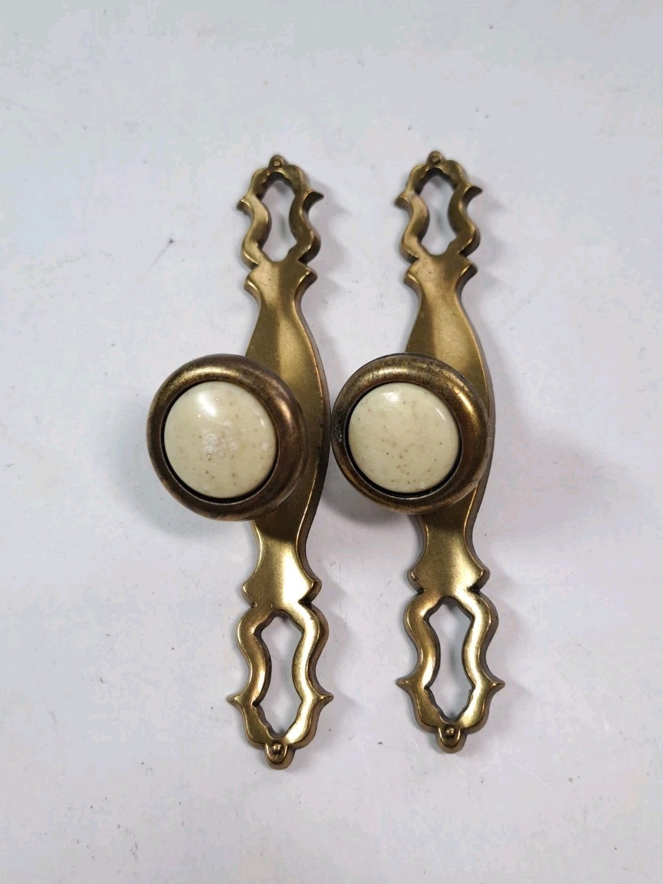 Set Of 2 Vintage Brass DRAWER PULL Knobs With Back Plates Canada Beige Center