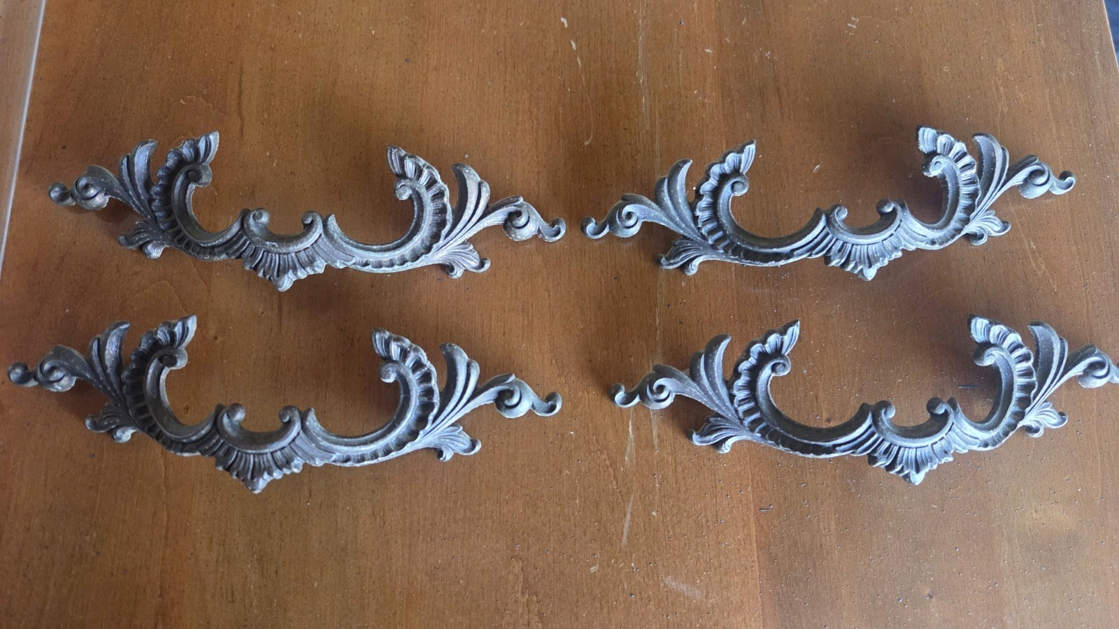 Set of 4 French Provential Drawer Pulls 4″ c-c