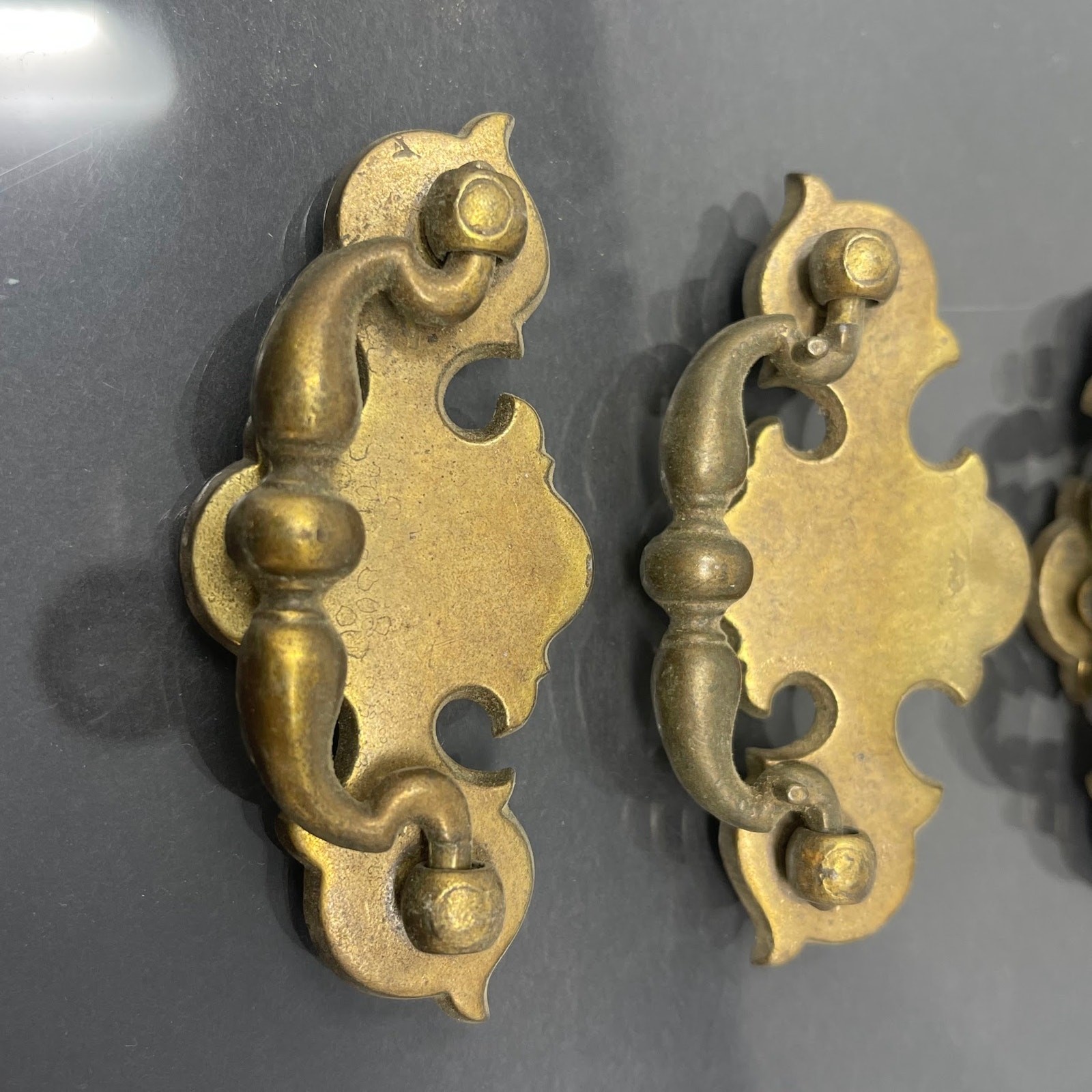 Lot of 4 Vtg Antique KBC Keller Brass Colonial Metal Batwing Drawer Pull Handles