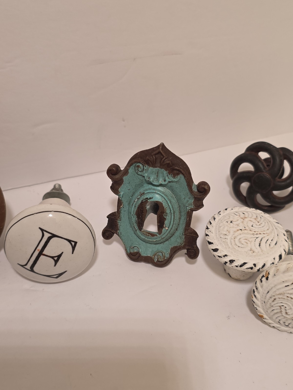 Vintage Lot Of 22 Mixed Drawer Pull Knobs Various Sizes Shapes & Materials