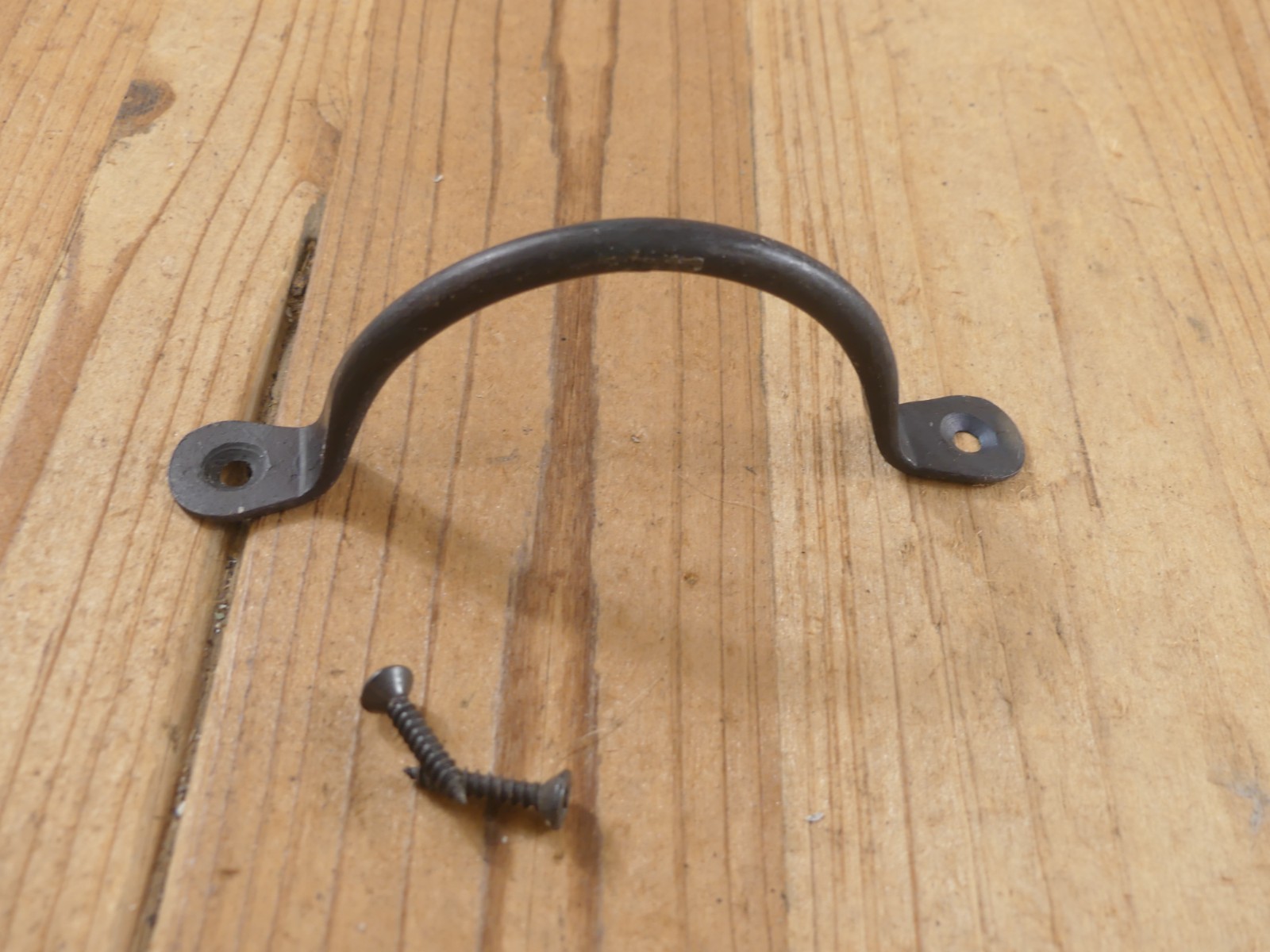 5 HAND FORGED IRON DRAWER BIN PULLS 4 1/4″ LONG CABINET HANDLES KITCHEN BATH