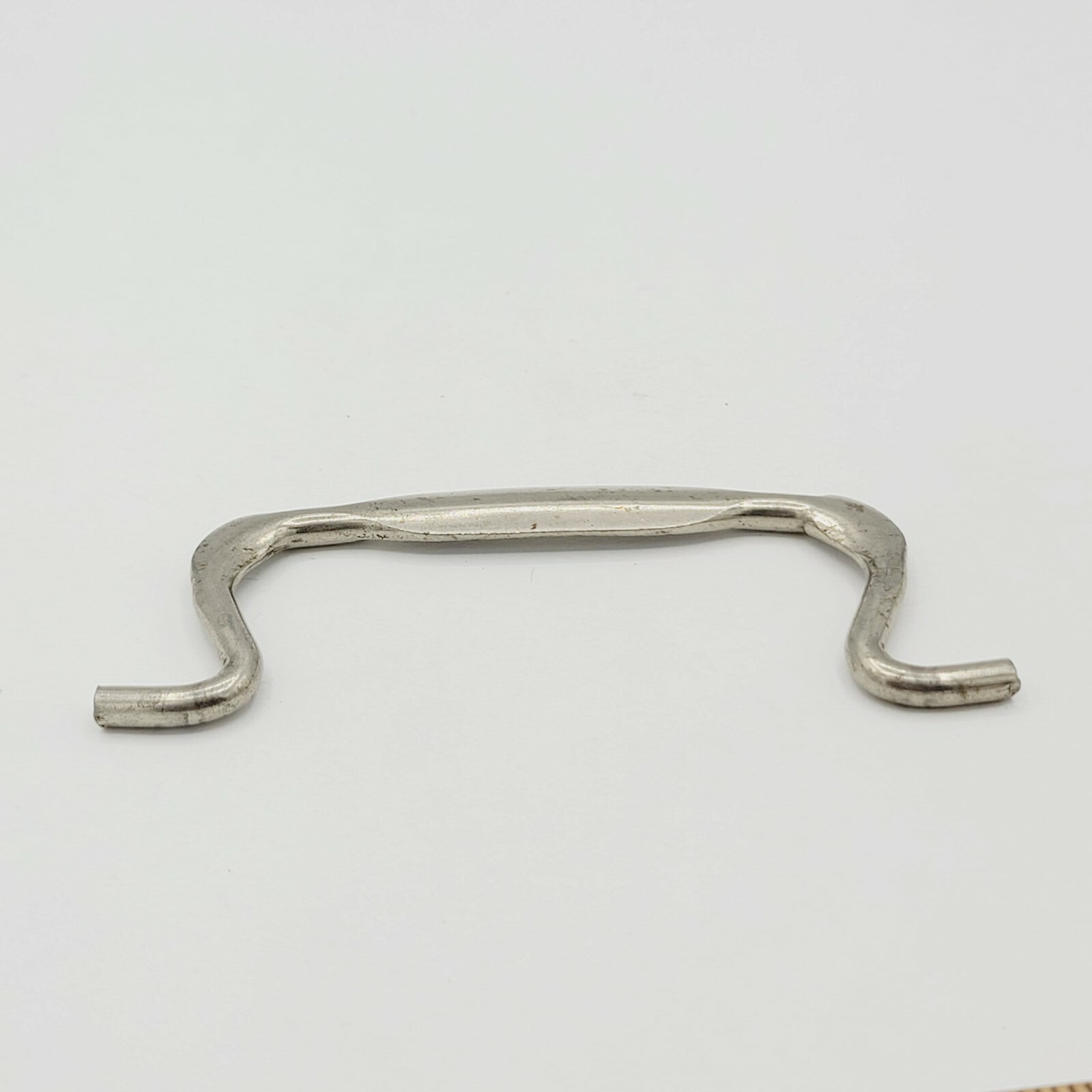 Vintage Single Nickel Ornate Bail Pull for 3.5″ Pull Handle Replacement