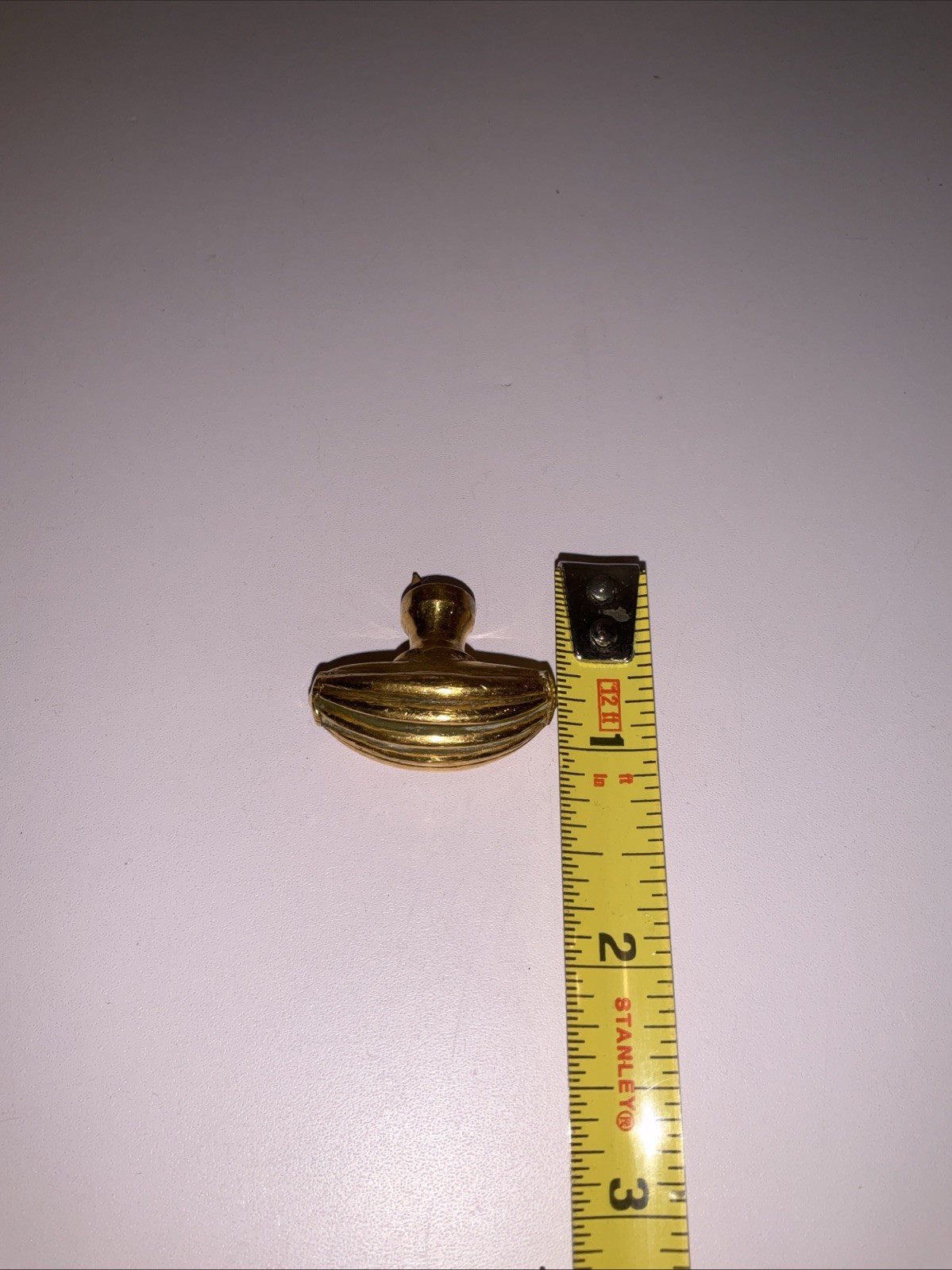 Set of 4 Vintage Brass Drawer Pull Knobs Ribbed Oval Design