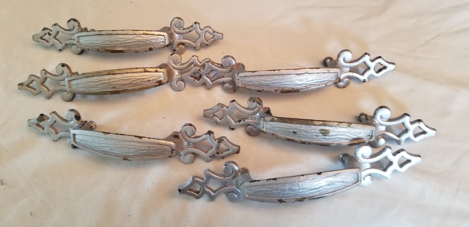 Lot of 6 Elegant Antique Brass Dresser Furniture Cabinet Pull Handles