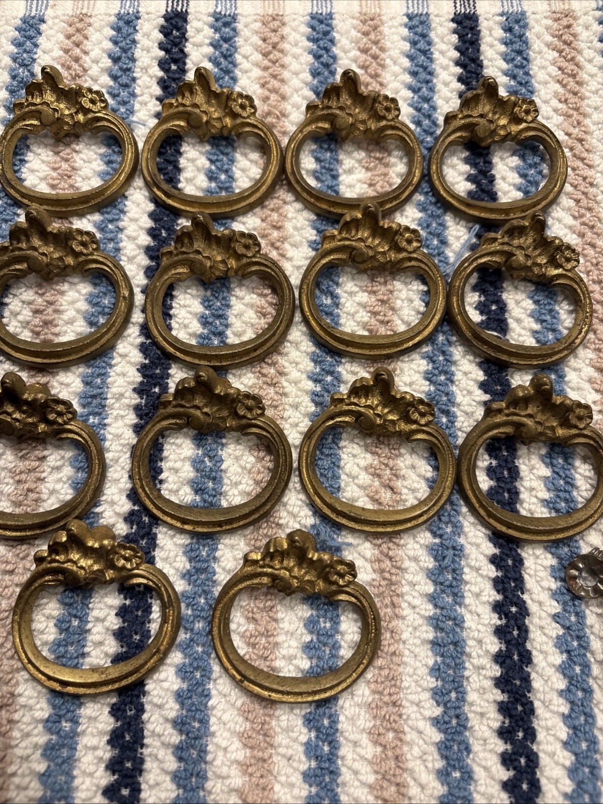 Vintage 17 Traditional 1 1/2” Brass Keyhole Drawer Pulls