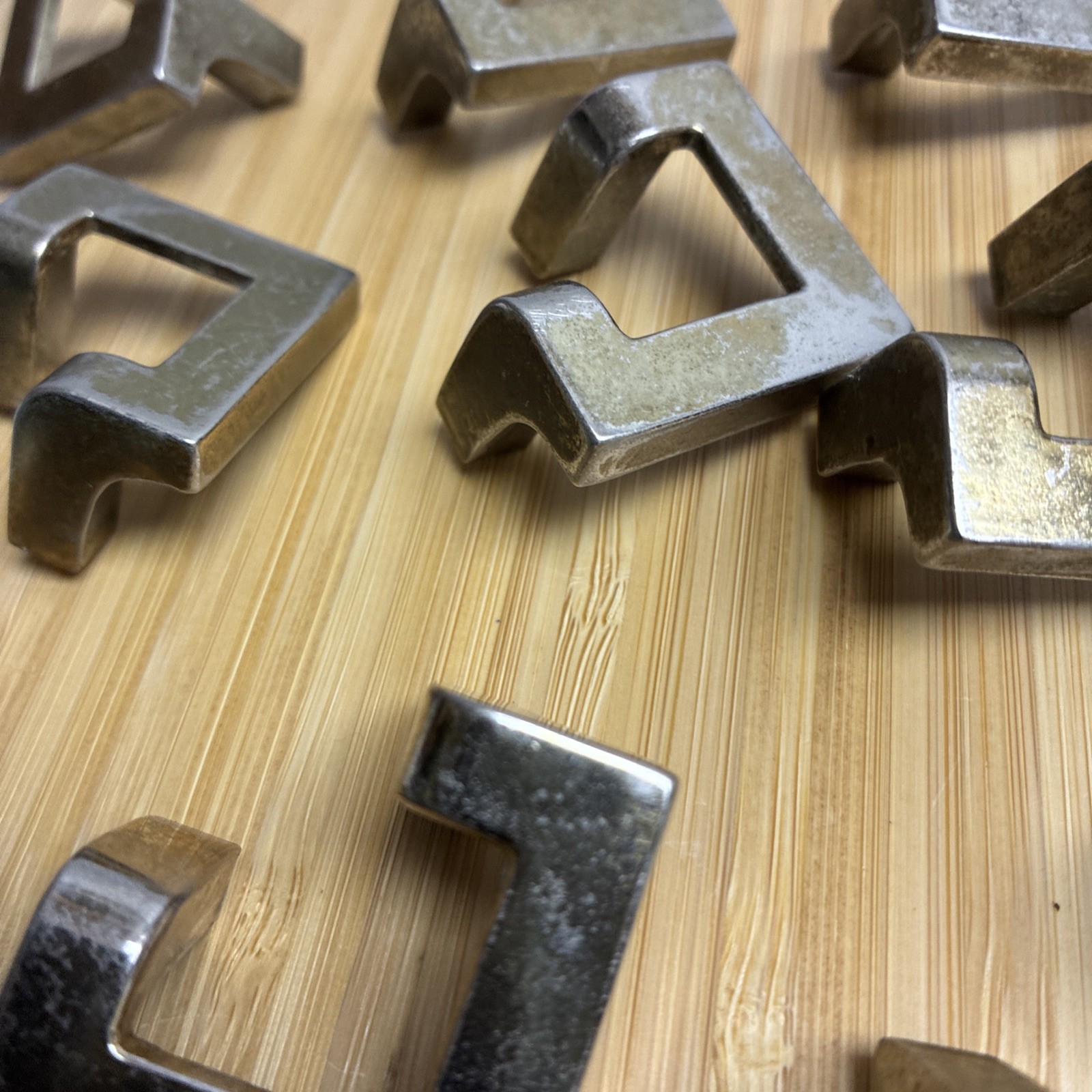 Vintage Keeler Brass KBC Drawer Pulls Lot 10 + 2 Knobs 1” CTC MCM Geometric