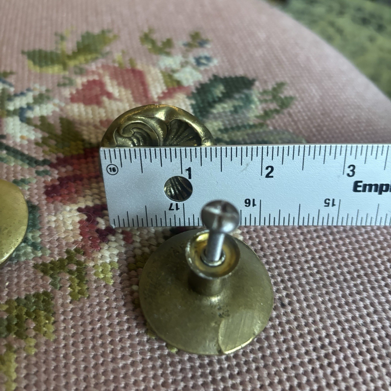 Vintage 60s Brass Ornate Drawer Pulls Floral Cabinet Knobs Round Set of 3 A5739