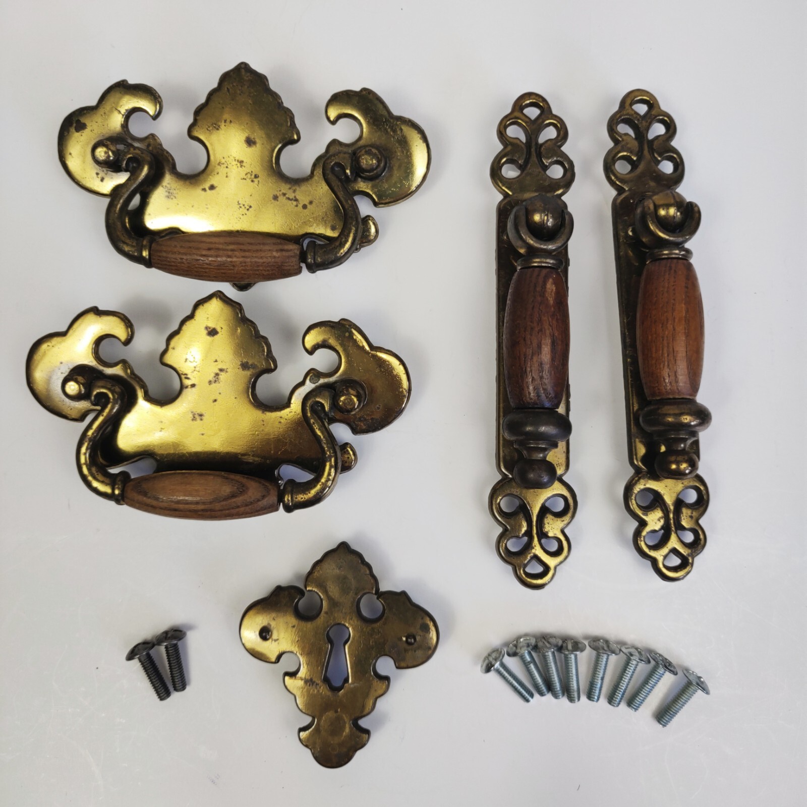 Vgt Brass Wood Oak Drawer Pull Set Batwing Bail, Drop Pulls Keyhole Backplate