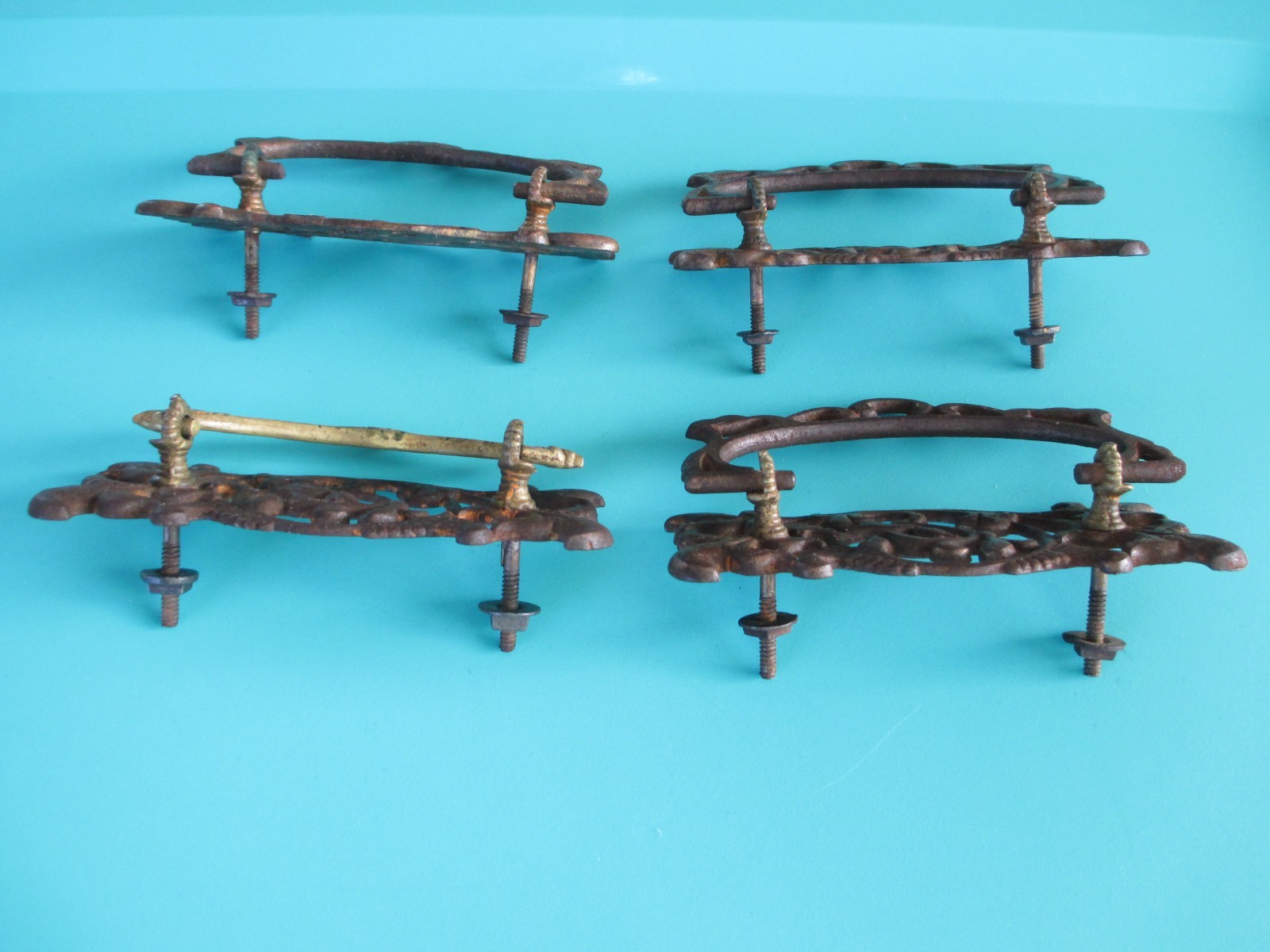 3 VINTAGE ANTIQUE VICTORIAN CAST IRON DROP BAIL CABINET DRAWER PULL HANDLES