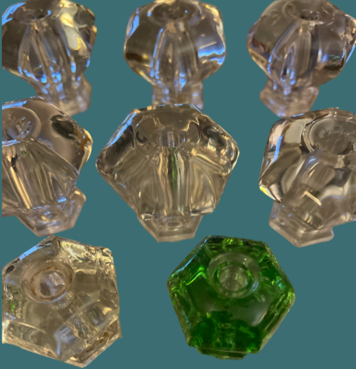 6 Vtg Clear Glass 6-Sided Cabinet Drawer Knobs, Small Hex Top + 2 Sm (1 Green)
