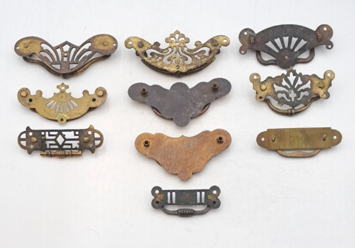 Lot of Mixed Antique/Vintage Hardware Furniture Drawer handles Metal Brass