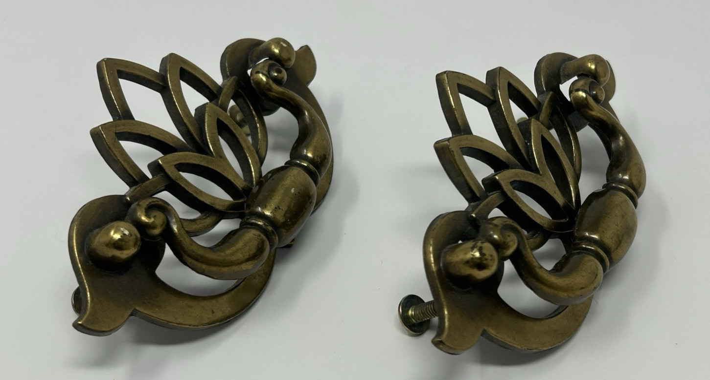 Vintage Chippendale Lotus Style Brass Drawer Pull Bail Handle Gold Traditional