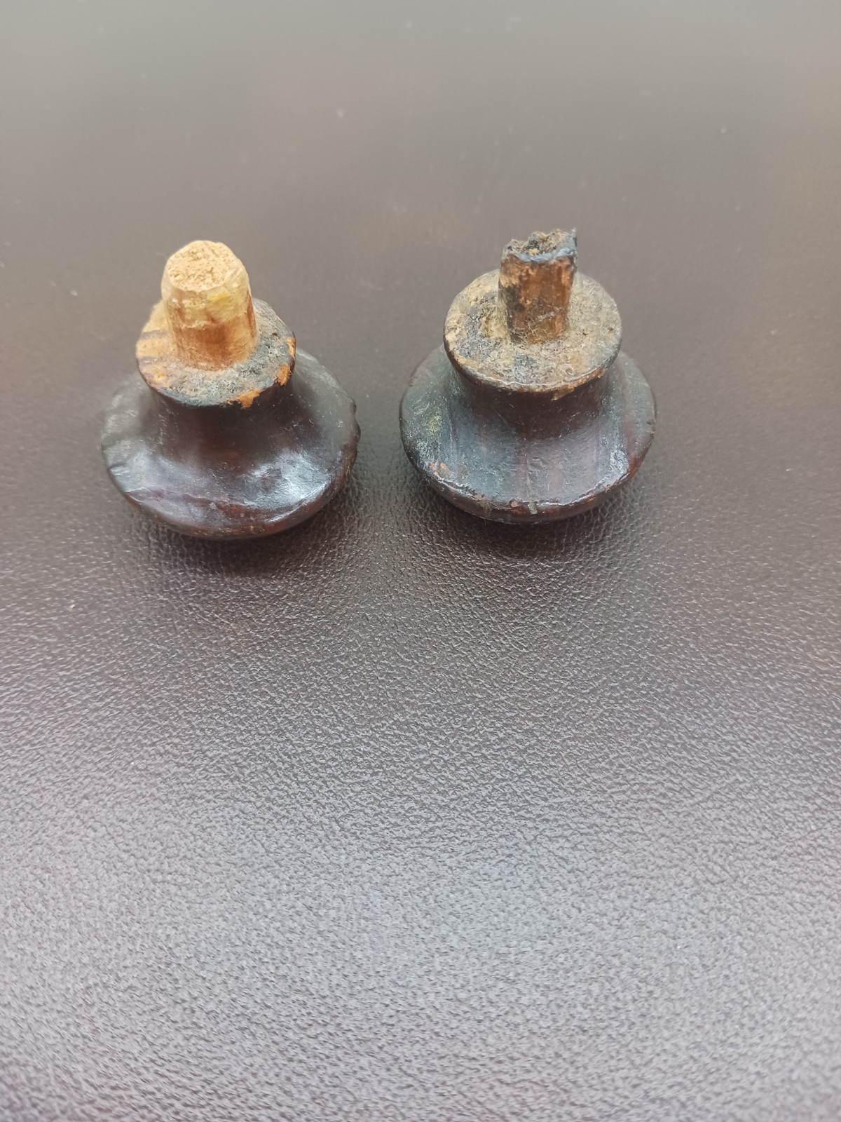 Lot Of 2 Antique Wood Knobs Pulls Wood Pegs Mushroom Drawer Furniture