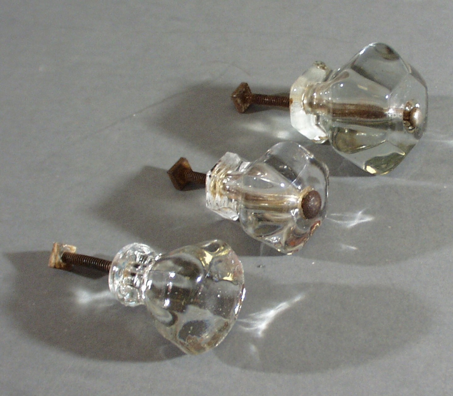 3 VINTAGE ASSORTED SHAPES COUNTRY CLEAR GLASS DRAWER PULLS