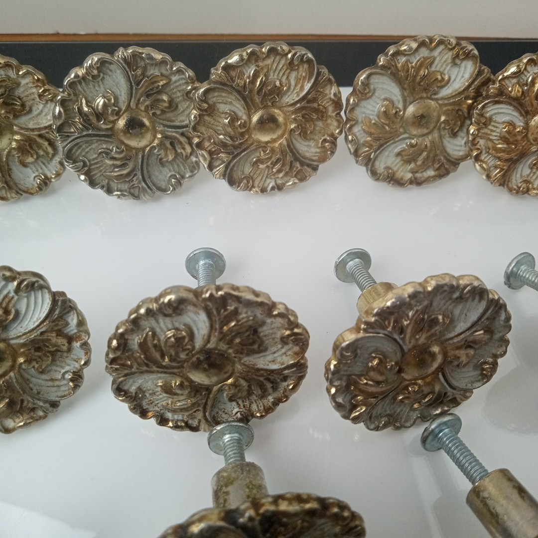 28 Rococo Art Nouveau Regency style gold tone furniture drawer Pulls Vtg Salvage