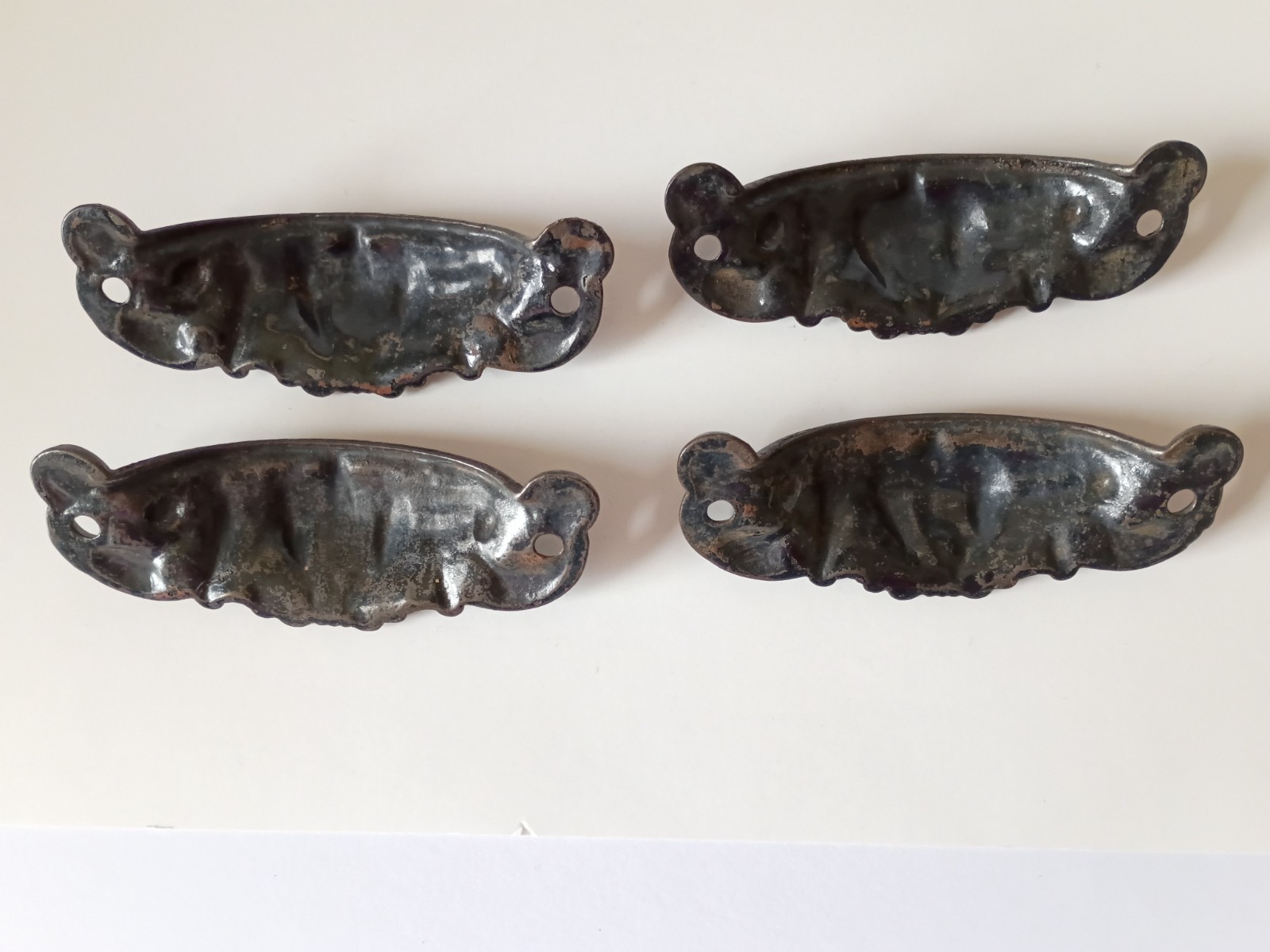 Vintage Cast Iron Bin Drawer Pulls Lyre Set of 4 Cabinet Handles 3-1/2″ CTC