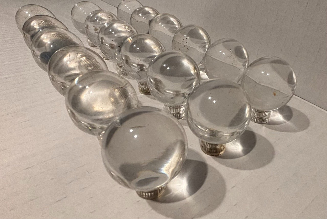 VTG LUCITE BALL DRAWER KNOBS LOT 18, MID CENTURY, SARASOTA TEAR DOWN, 1.5″ 1970′