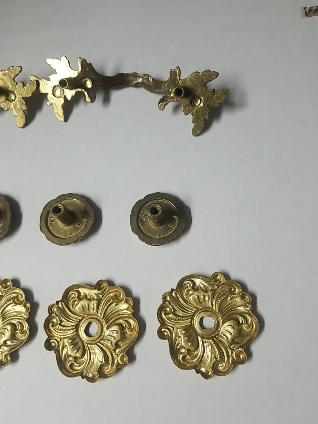 Lot Of Vintage Keeler Brass Co Drawer Pulls Knobs Brass Backers