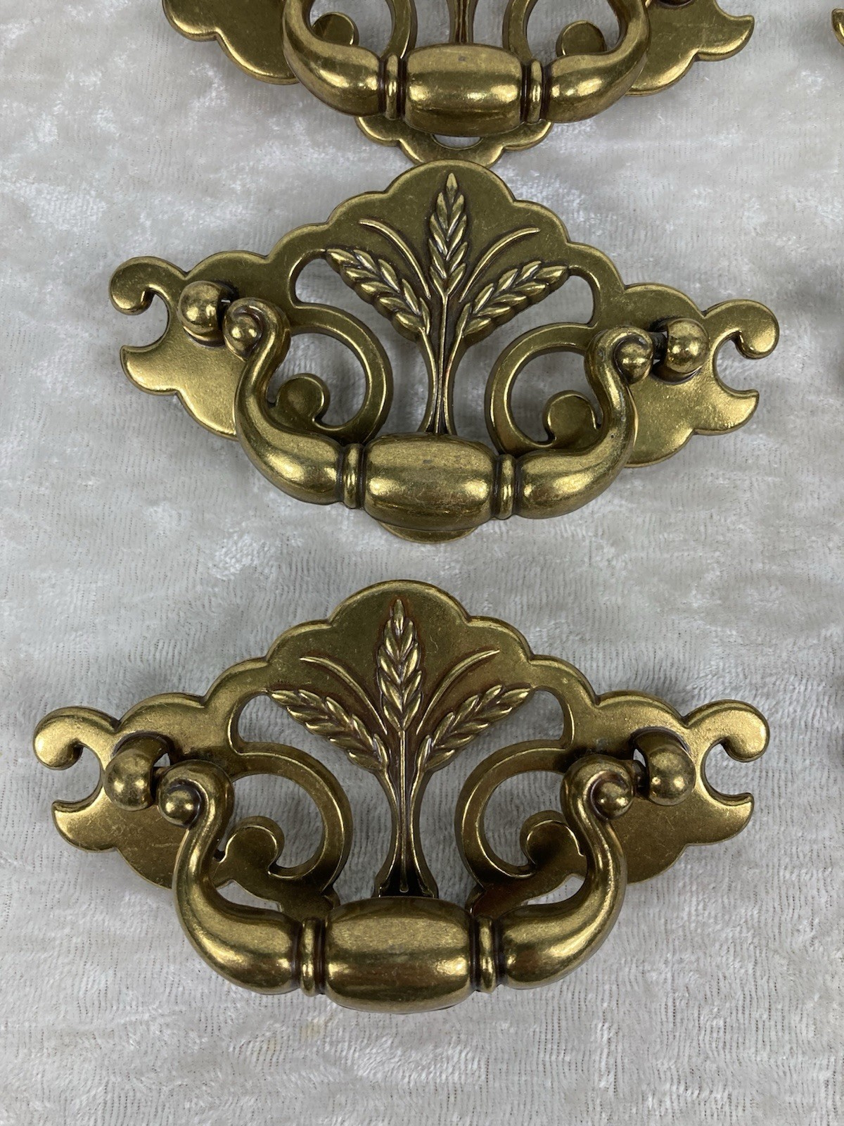 Vtg Brass Chippendale Federal Wheat Drawer Pulls Handle Bail Drop Lot of 8