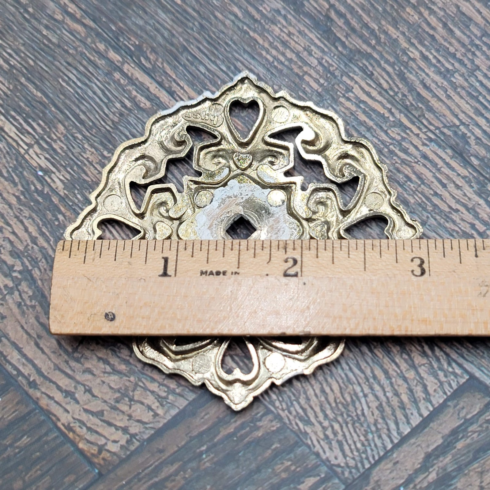 Vintage Provincial Back Plate Ornate Gold & White
