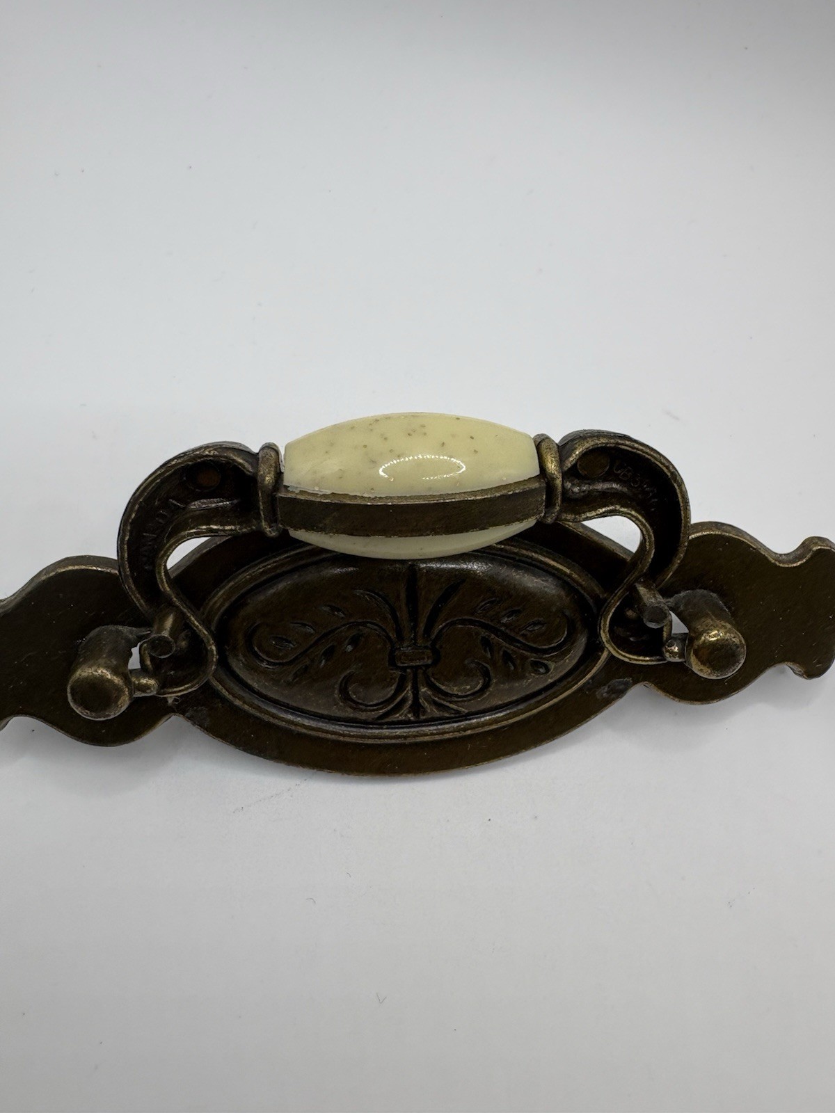 Vintage Brass Tone Dresser Drawer Cabinet Pull Handles CP-3145 Canada Set 2