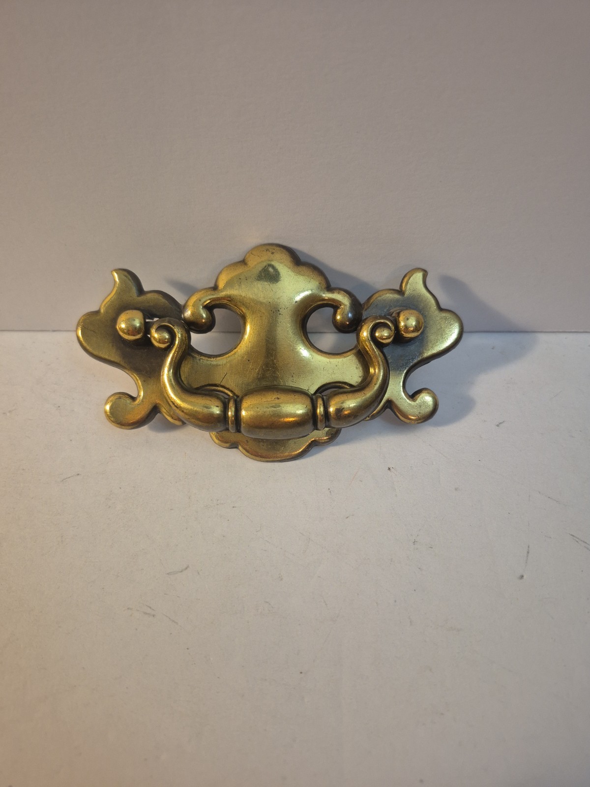 Vintage Brass Chippendale Batwing Drop Swinging Bail Drawer Pulls Lot Of 8
