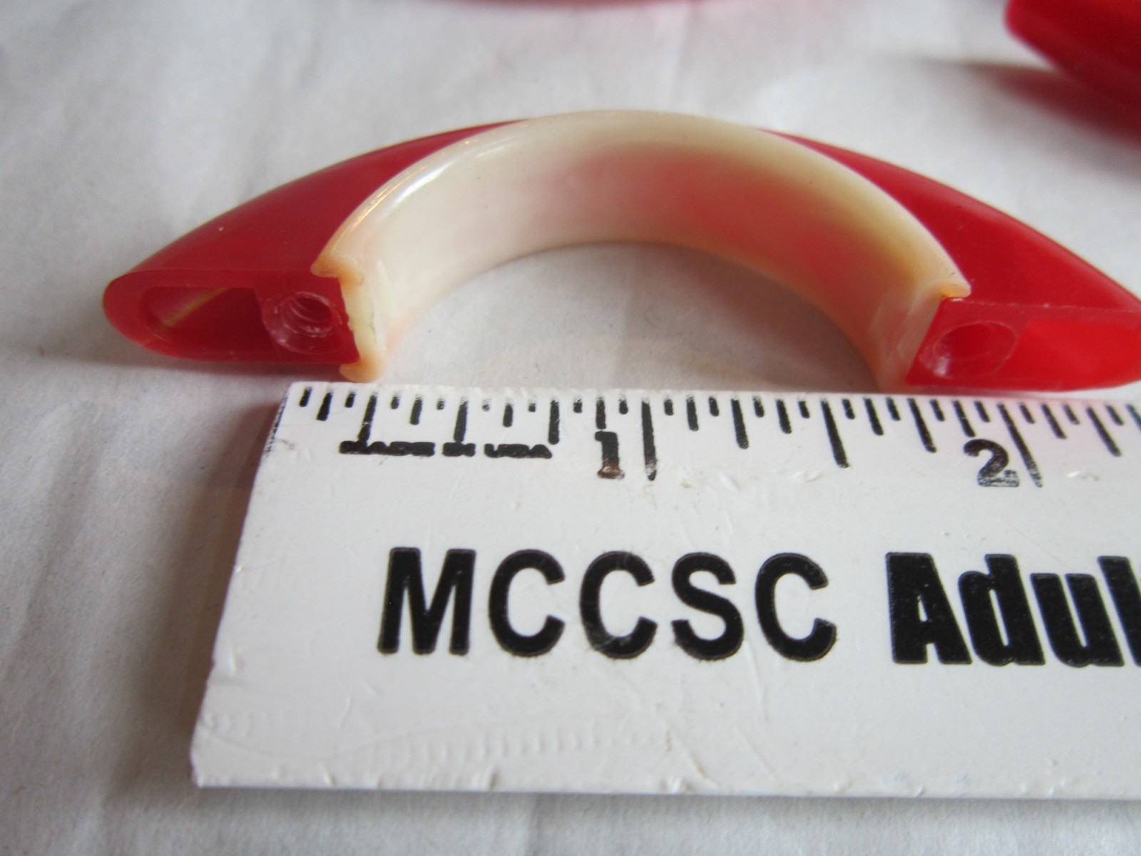 Set of 6 Vintage Red & White Plastic Art Deco Drawer / Cabinet Pulls – Unused