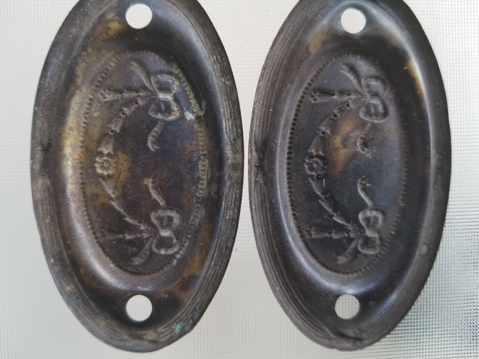 4 French Ribbon Back Plates Drawer Pulls Handles Reclaimed Furniture Hardware