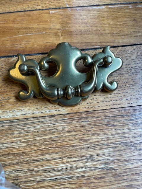 Set of 25 NEW Brass Chippendale Batwing Drawer Hardware Pull 3″ center